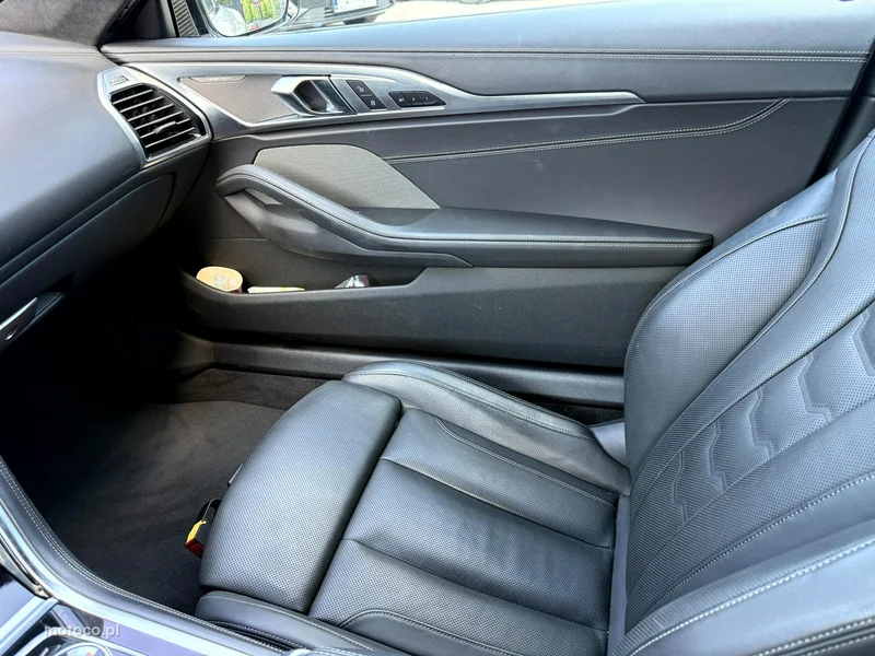 BMW Seria 8 G14 850 15