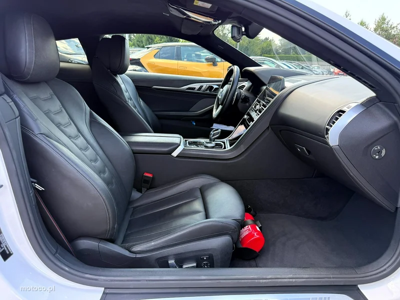 BMW Seria 8 G14 850 16