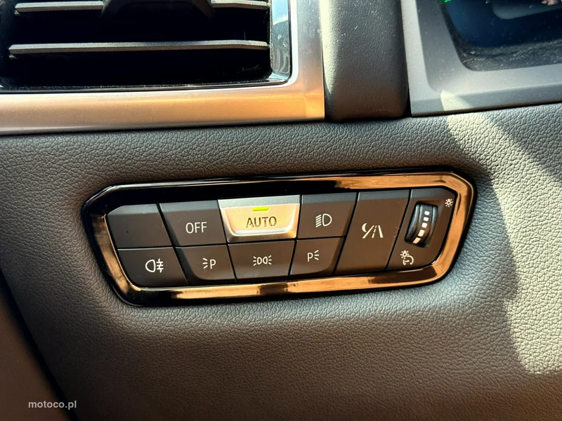 BMW Seria 8 G14 850 19