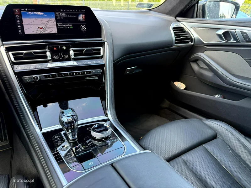 BMW Seria 8 G14 850 27