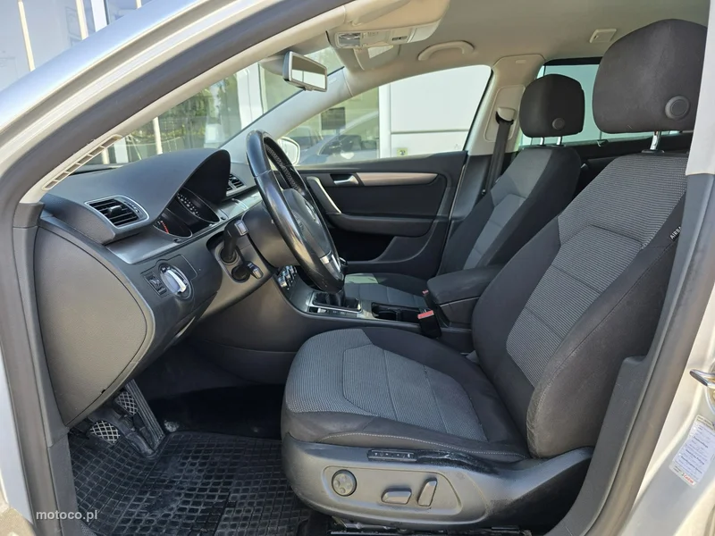 Volkswagen Passat Variant B7 11