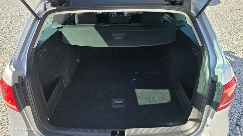 Volkswagen Passat Variant B7 25