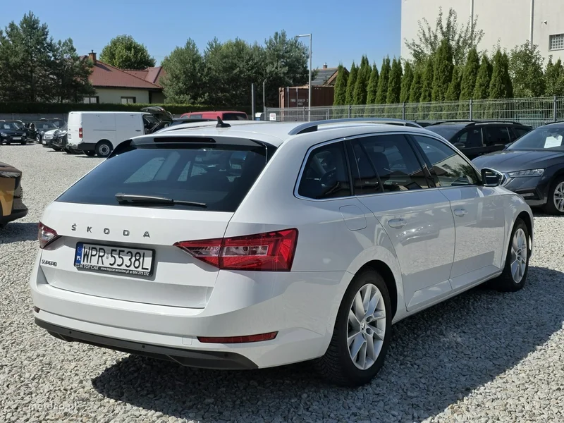Skoda Superb III 9
