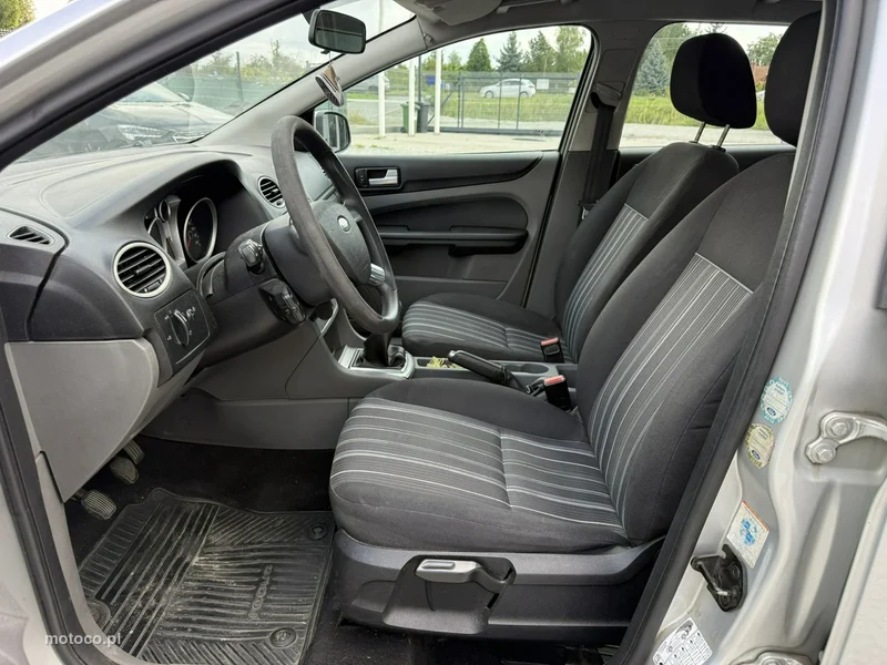 Ford Focus II 11