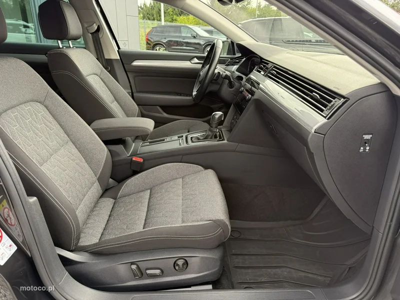 Volkswagen Passat Variant B8 17