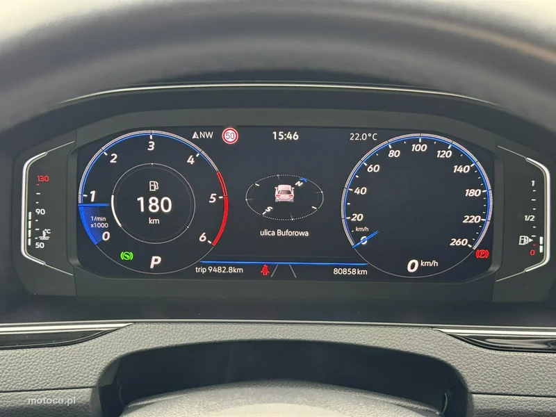 Volkswagen Passat Variant B8 21
