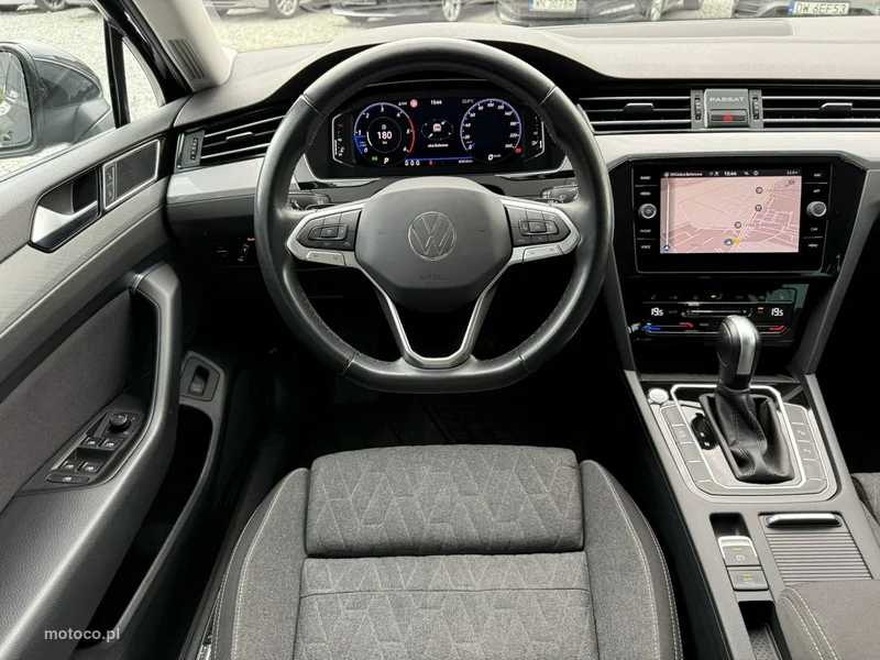 Volkswagen Passat Variant B8 5