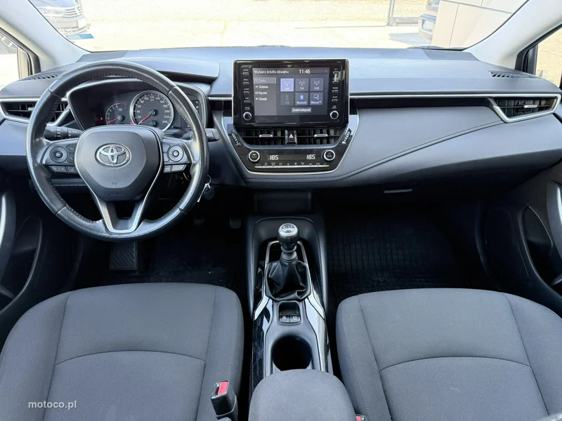 Toyota Corolla E210 5