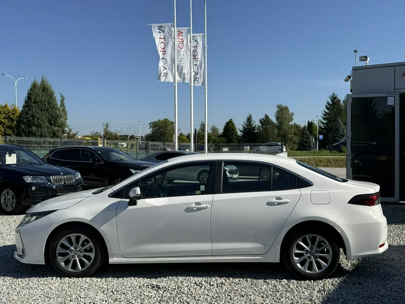 Toyota Corolla E210 9