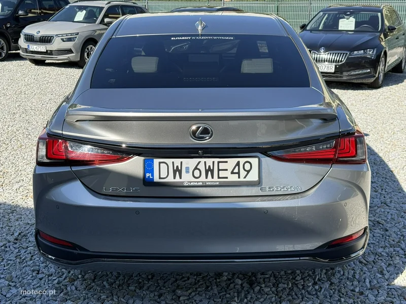 Lexus ES300 11