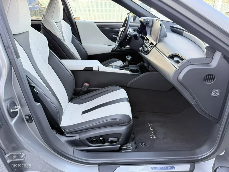 Lexus ES300 8