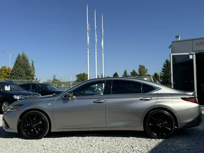 Lexus ES300 9