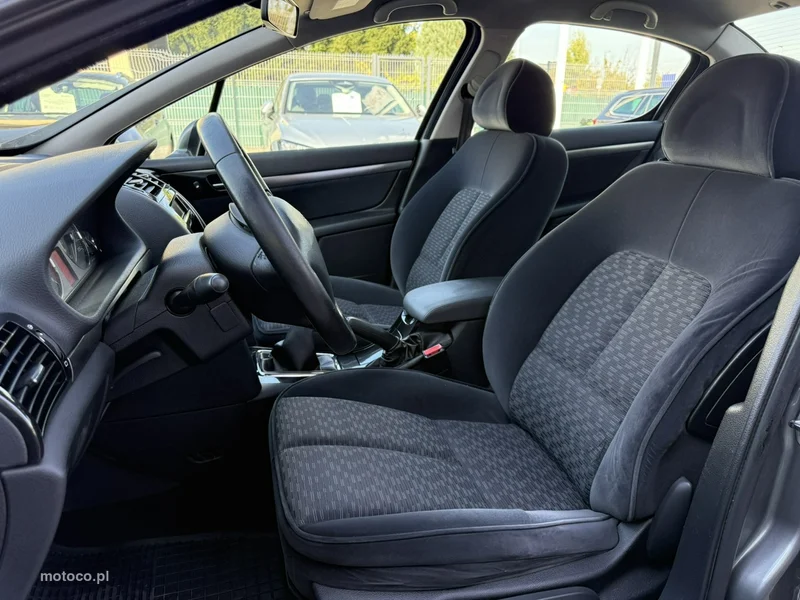 Peugeot 407 13