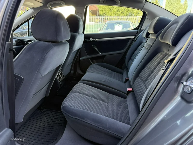 Peugeot 407 16