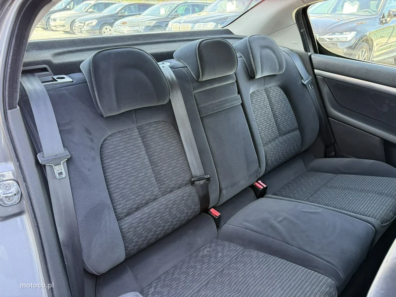 Peugeot 407 18