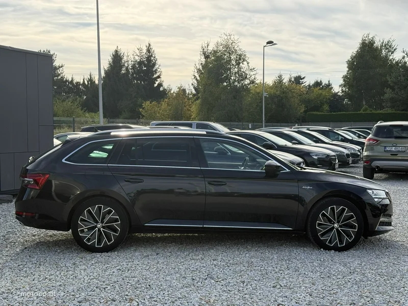 Skoda Superb III 12