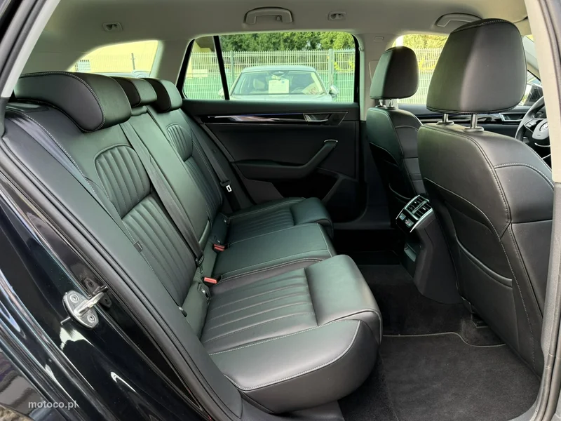 Skoda Superb III 22