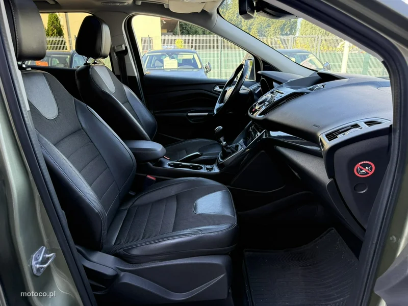 Ford Kuga II 22