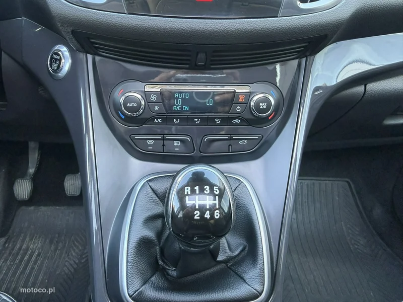 Ford Kuga II 32