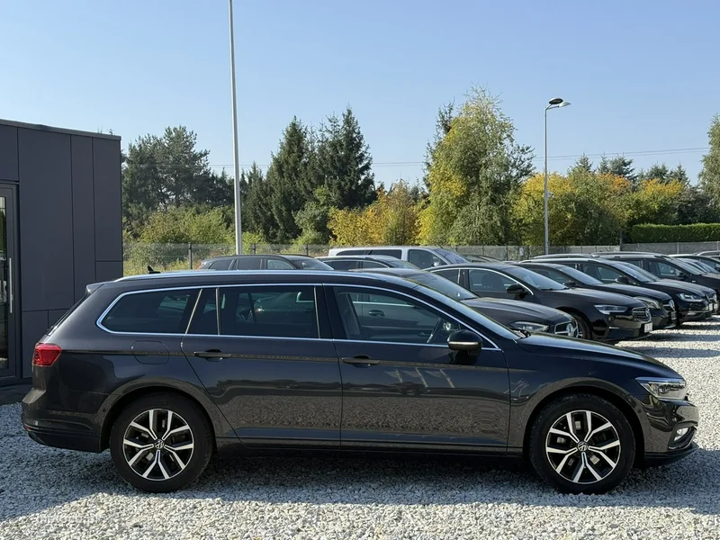 Volkswagen Passat Variant B8 12