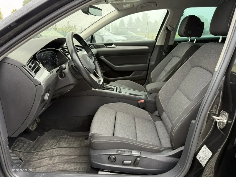 Volkswagen Passat Variant B8 17