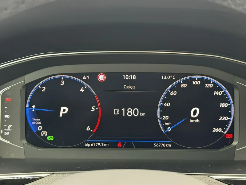 Volkswagen Passat Variant B8 27