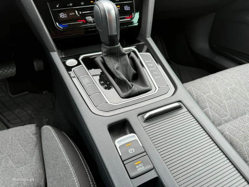 Volkswagen Passat Variant B8 31