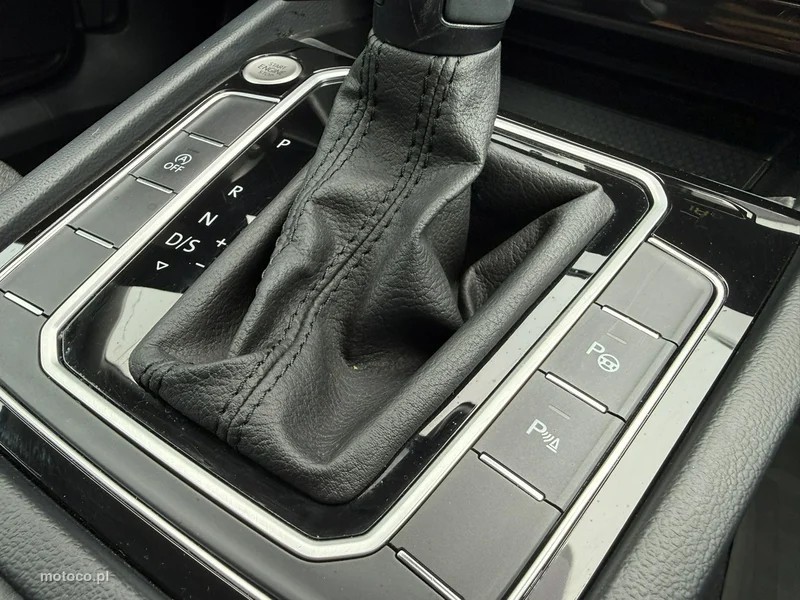 Volkswagen Passat Variant B8 33