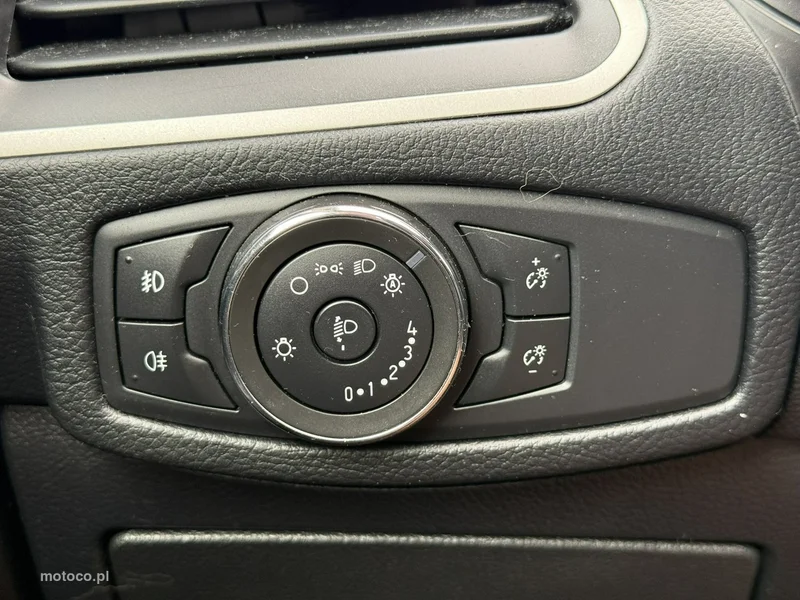 Ford S-Max II 12