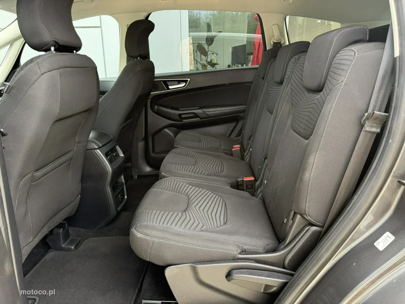 Ford S-Max II 17