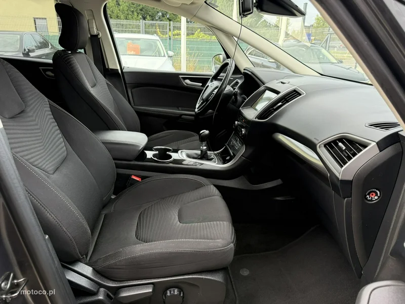 Ford S-Max II 19
