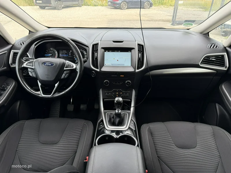 Ford S-Max II 4