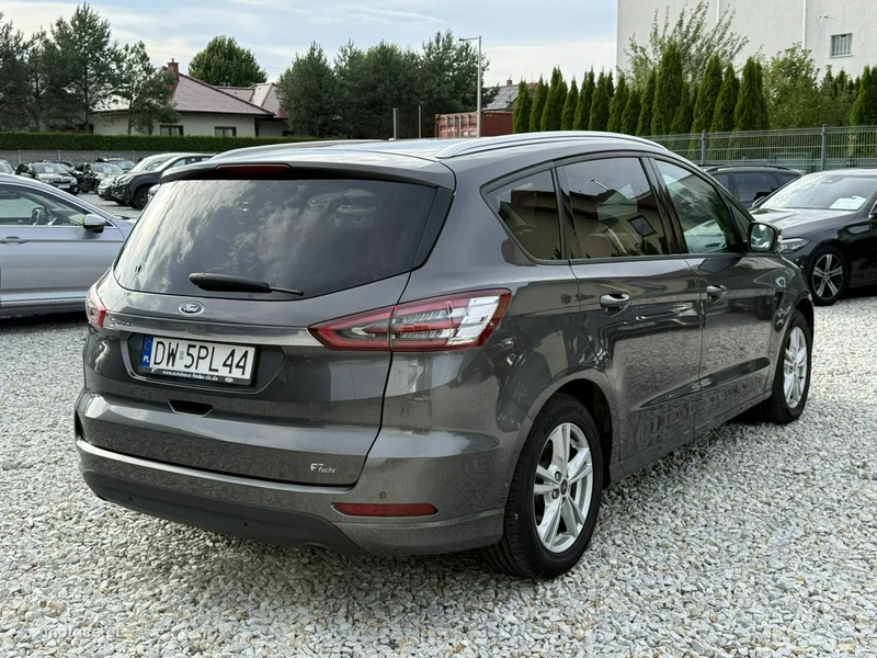 Ford S-Max II 9