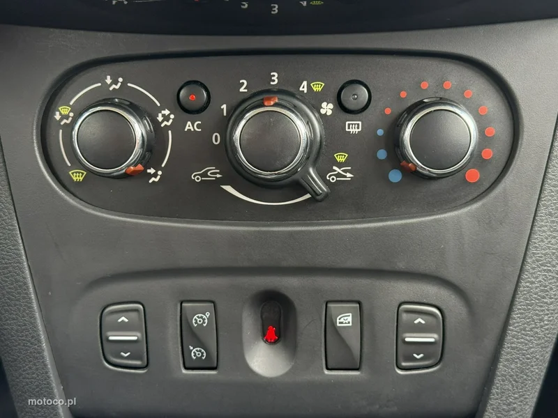 Dacia Logan 22