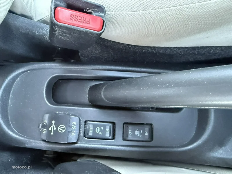 Nissan Micra 24