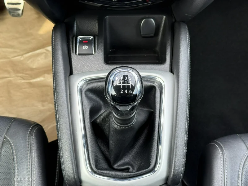 Nissan Qashqai 25