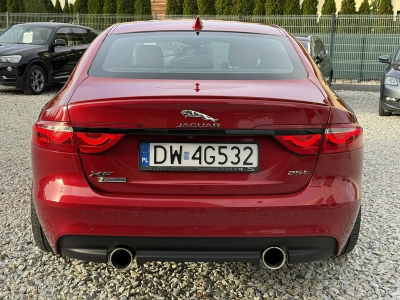 Jaguar XF 11