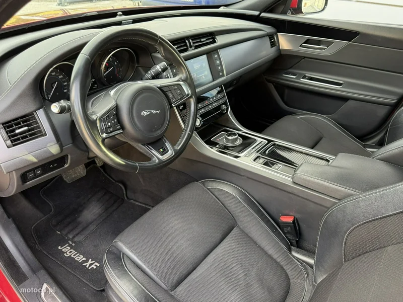 Jaguar XF 15