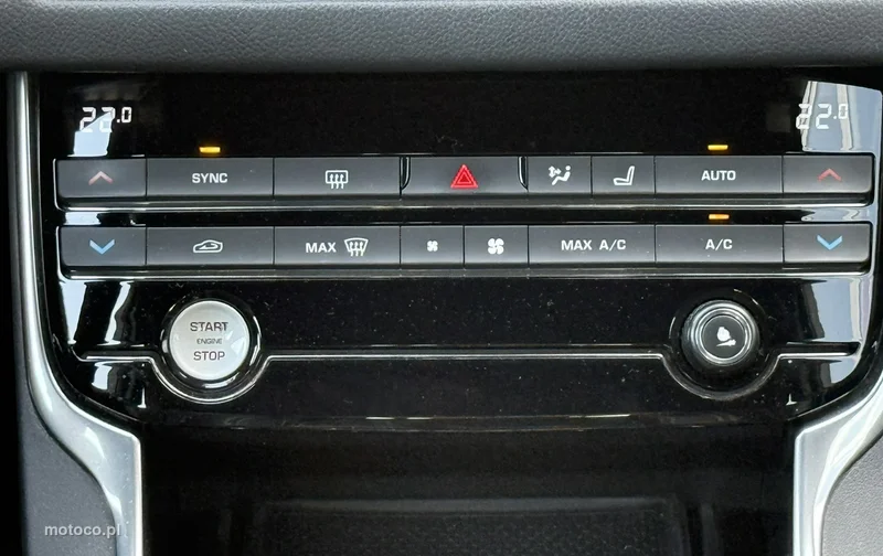Jaguar XF 28
