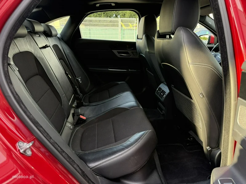 Jaguar XF 7