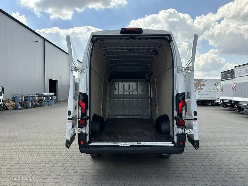 Opel Movano 22