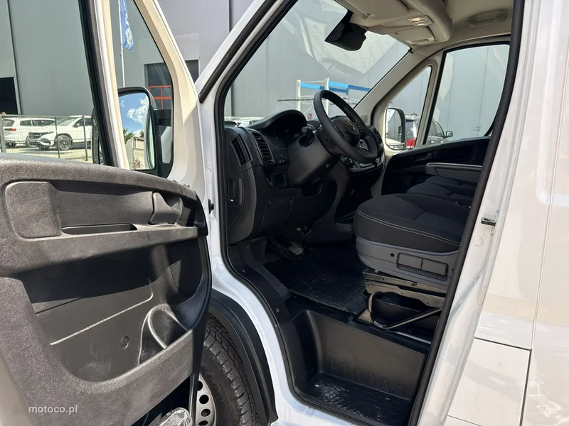 Opel Movano 10