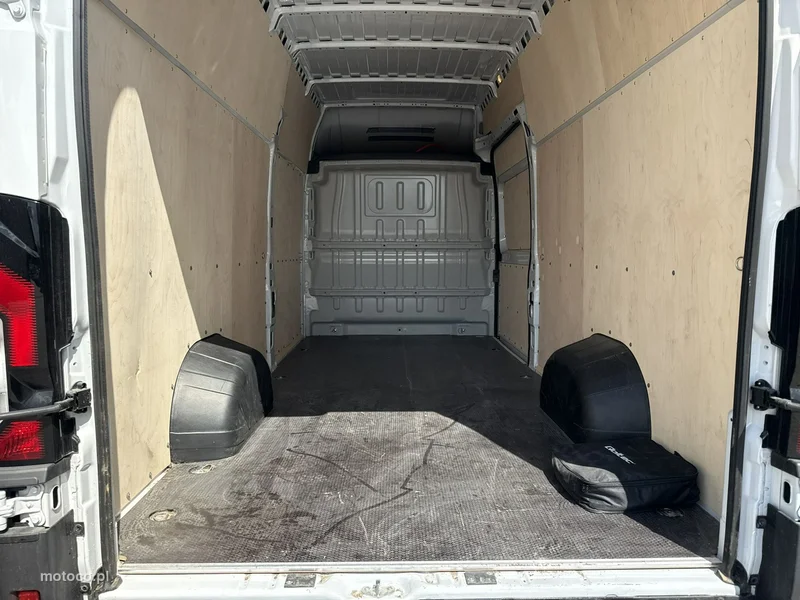 Opel Movano 22