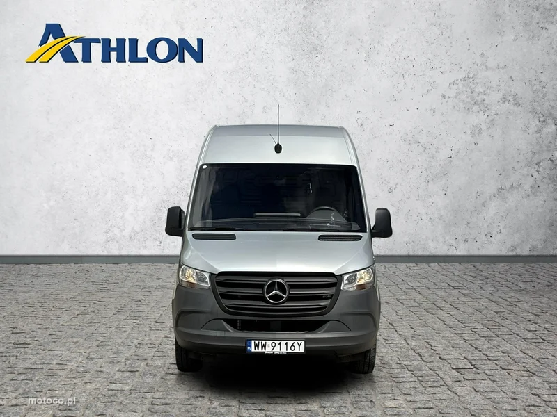Mercedes-Benz Sprinter 8