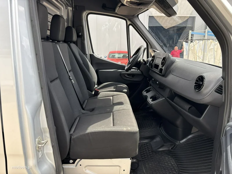 Mercedes-Benz Sprinter 18