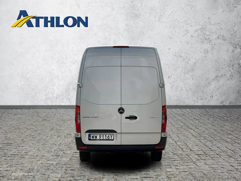 Mercedes-Benz Sprinter 4