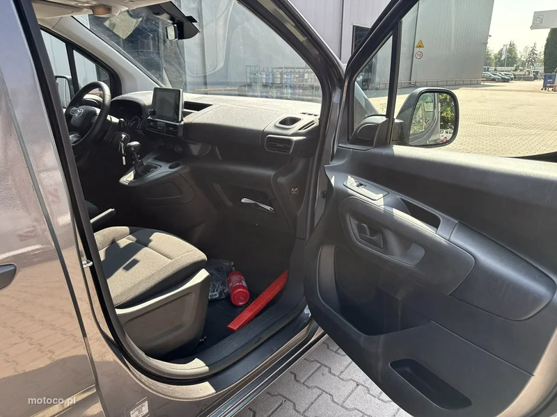 Toyota Proace City 14