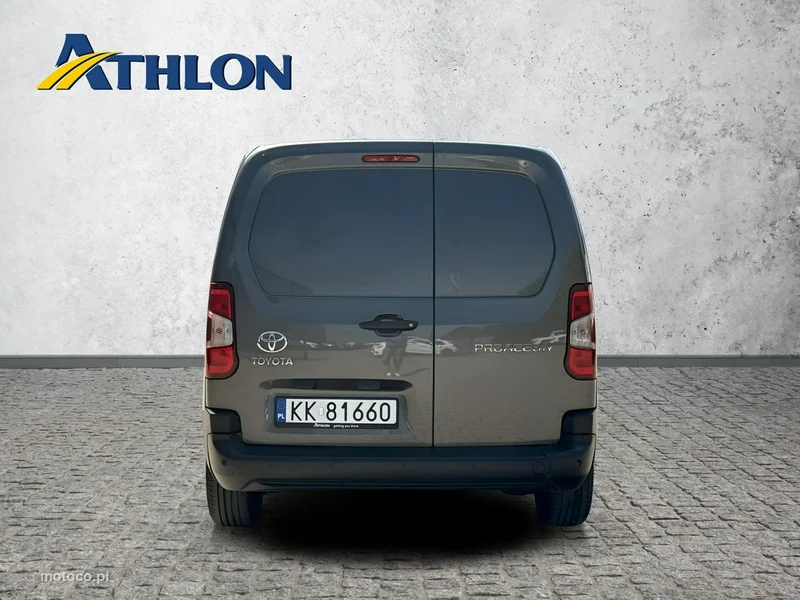 Toyota Proace City 4