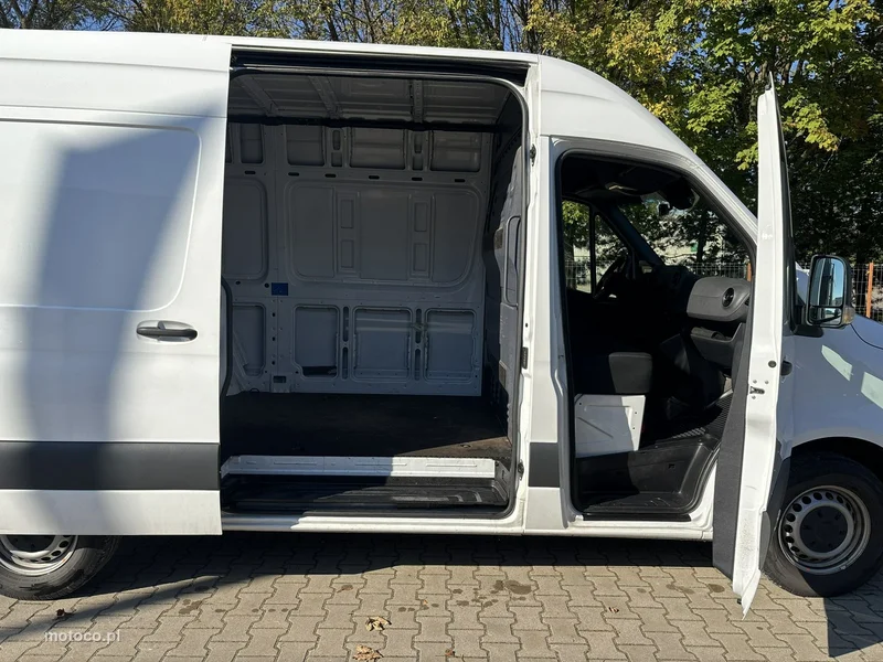 Mercedes-Benz Sprinter 14