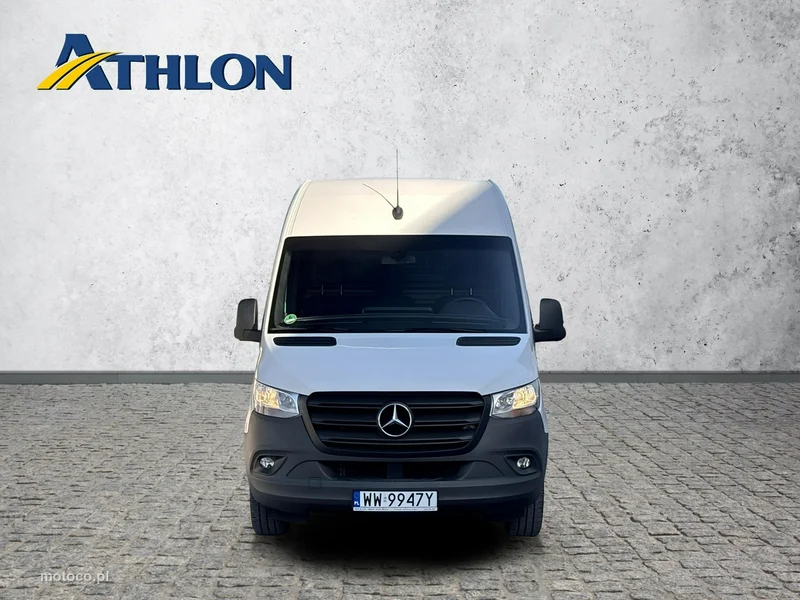 Mercedes-Benz Sprinter 8